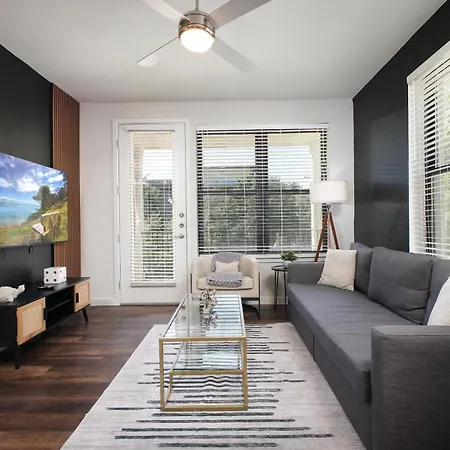 2Br Escape W Parking&Pool, Near Rvrwlk & Conv Ctr Apartment